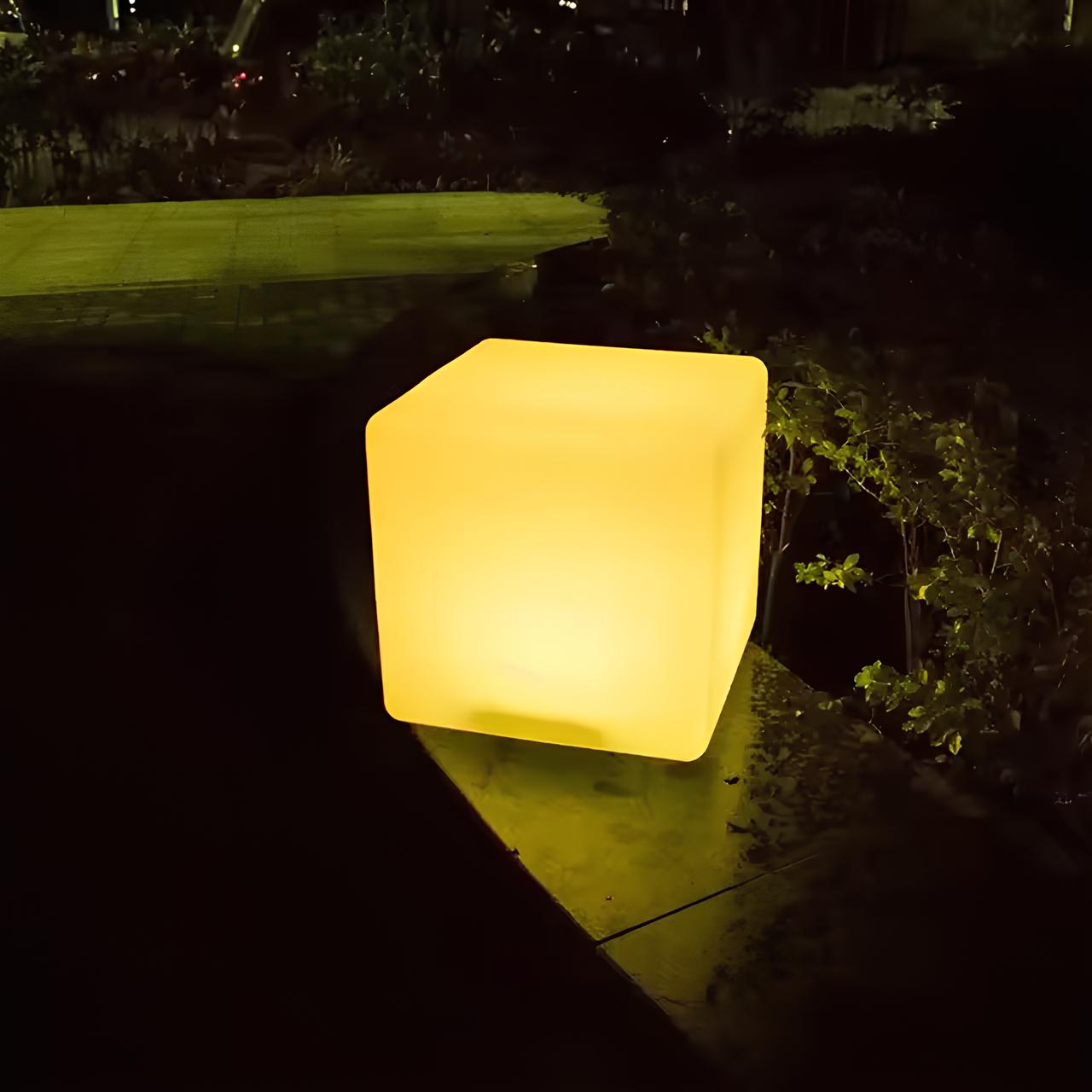 Cube Garden Light shown in product gallery view 12
