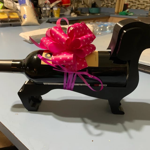 wine bottle holder shown in source gallery view 1.