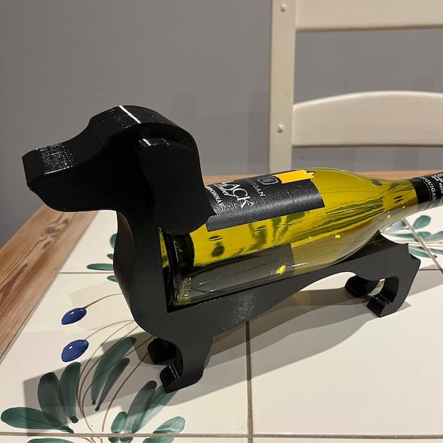 wine bottle holder shown in source gallery view 4.