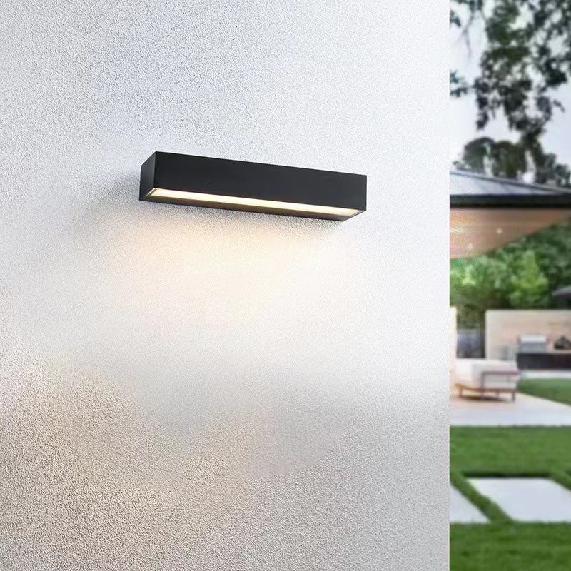 Outdoor Wall Light shown in product gallery view 3.