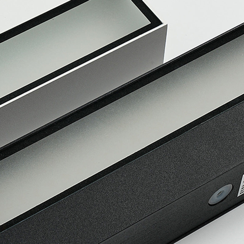 Outdoor Wall Light shown in product gallery view 8.