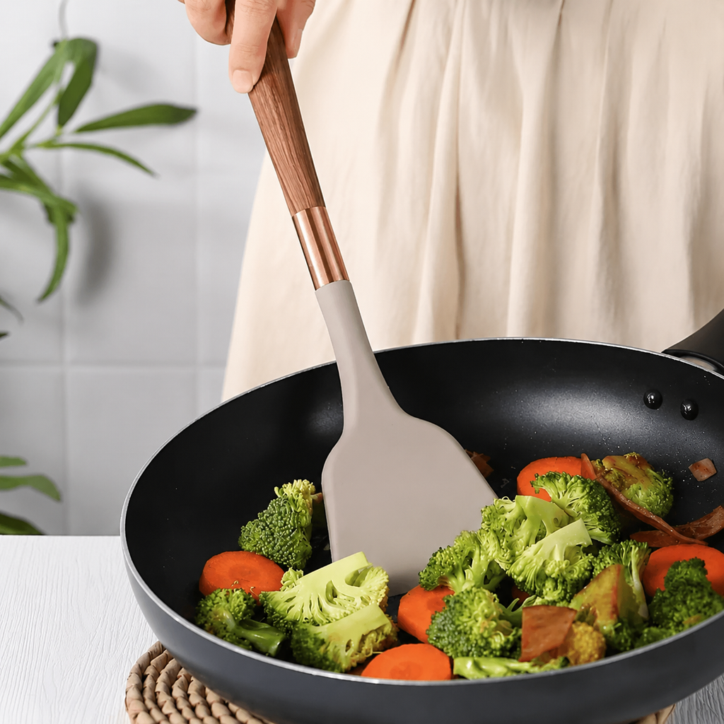 Silicone kitchen utensil set, gallery view 5.