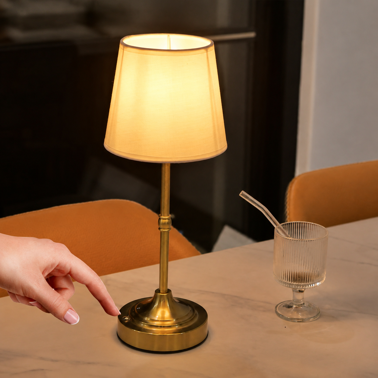 Table lamp cordless touch dimmable LED feature view